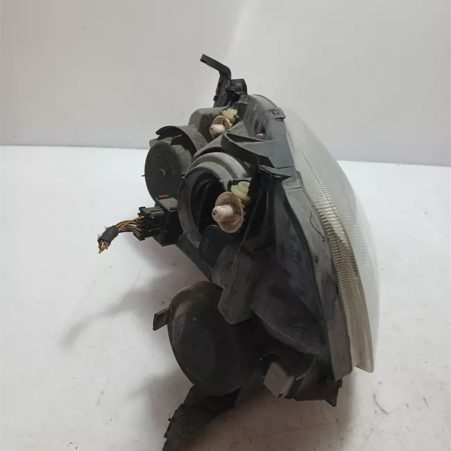 Proiettore destro Valeo
