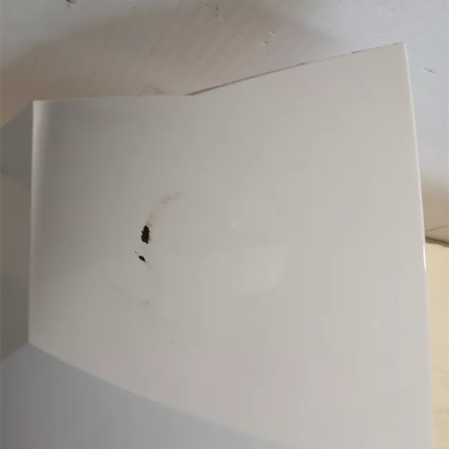 Paraurti posteriore superiore