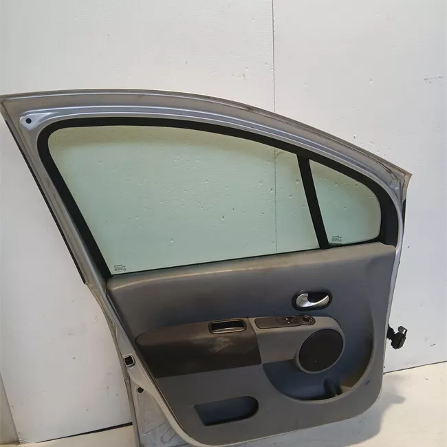 Porta anteriore sinistra