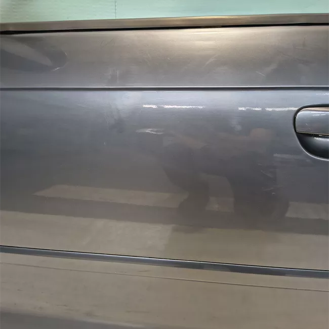 Porta anteriore sinistra
