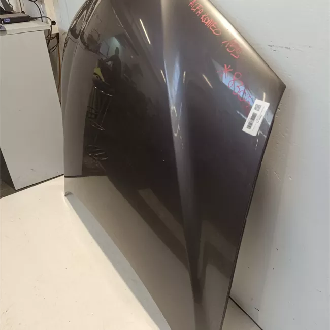 Cofano anteriore