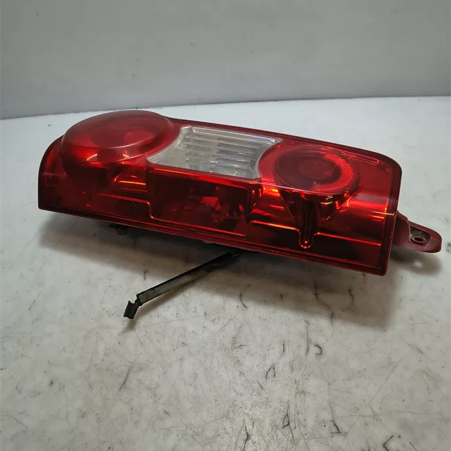 Fanale posteriore destro 2 porte sollev
