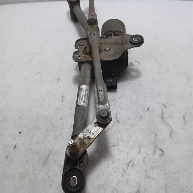 Meccanismo tergiparabrezza con motorino