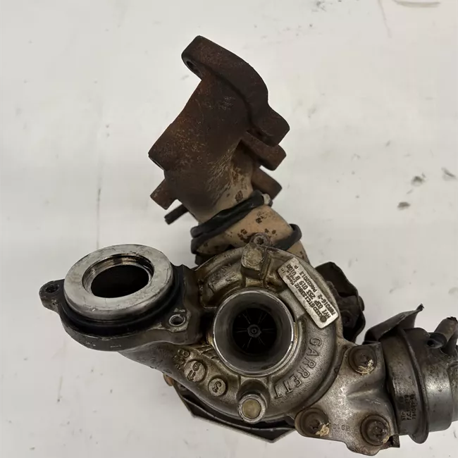 Turbocompressore con collettore scarico