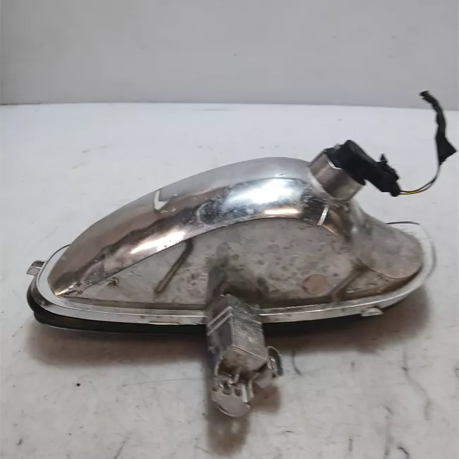 Fanalino anteriore destro