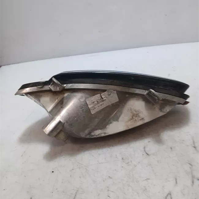 Fanalino anteriore sinistro