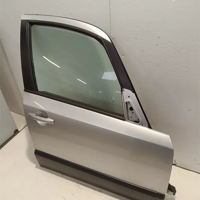 Porta anteriore destra