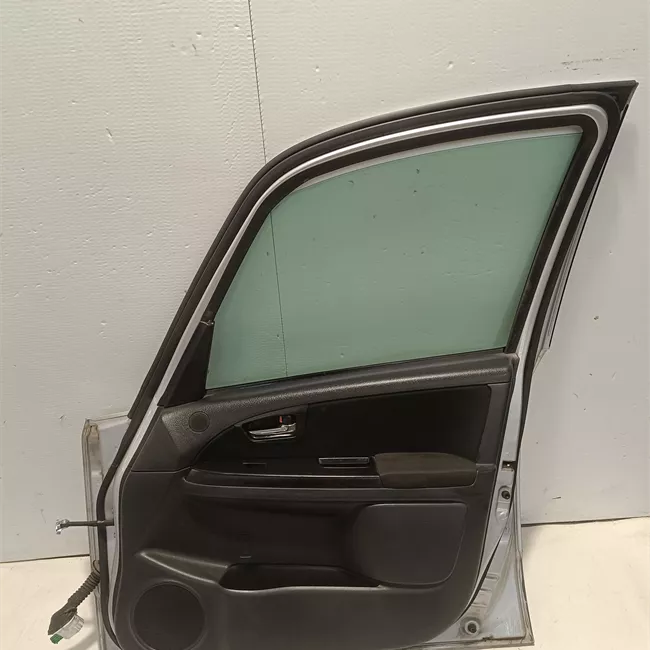 Porta anteriore destra