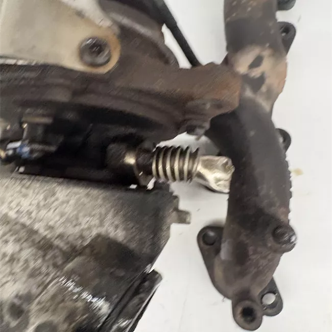 Turbocompressore con collettore scarico