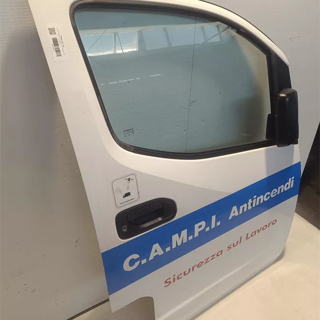Porta anteriore destra