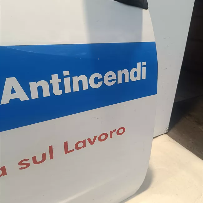 Porta anteriore destra