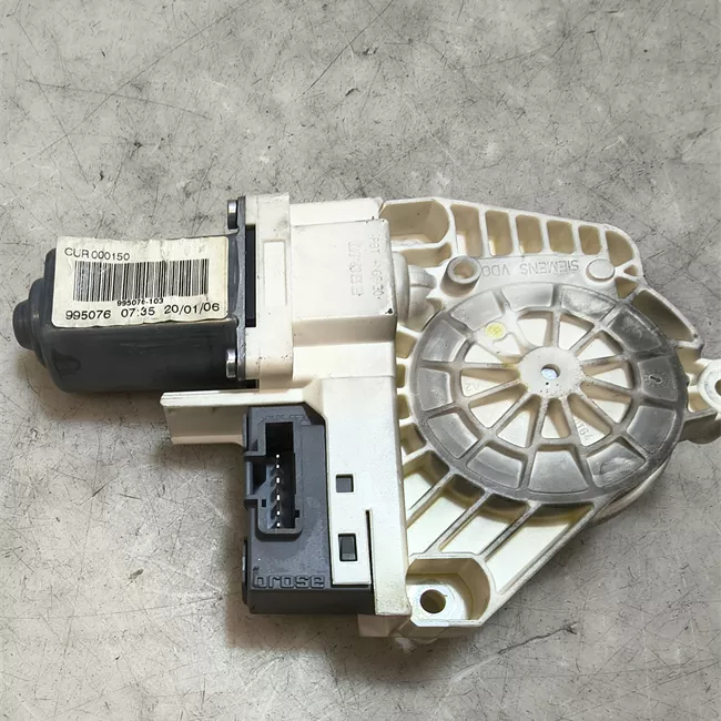 Motorino alzacristallo porta anteriore sinistro t. 6A999999<