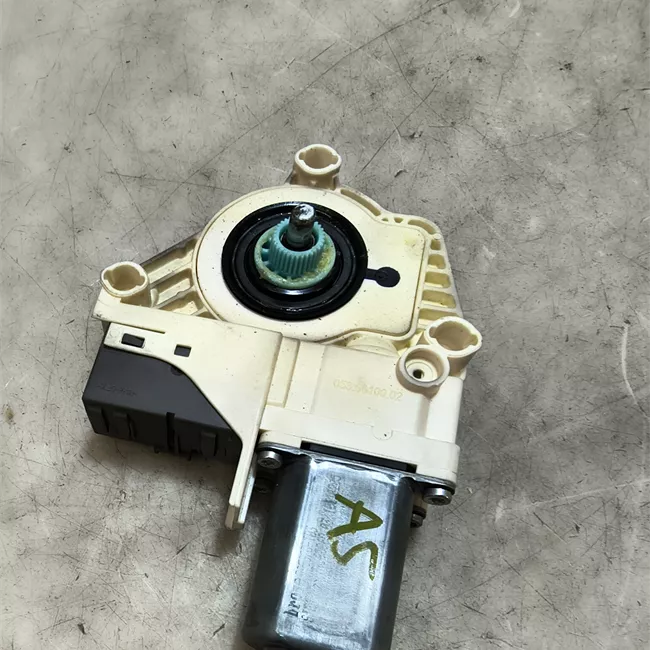 Motorino alzacristallo porta anteriore sinistro t. 6A999999<