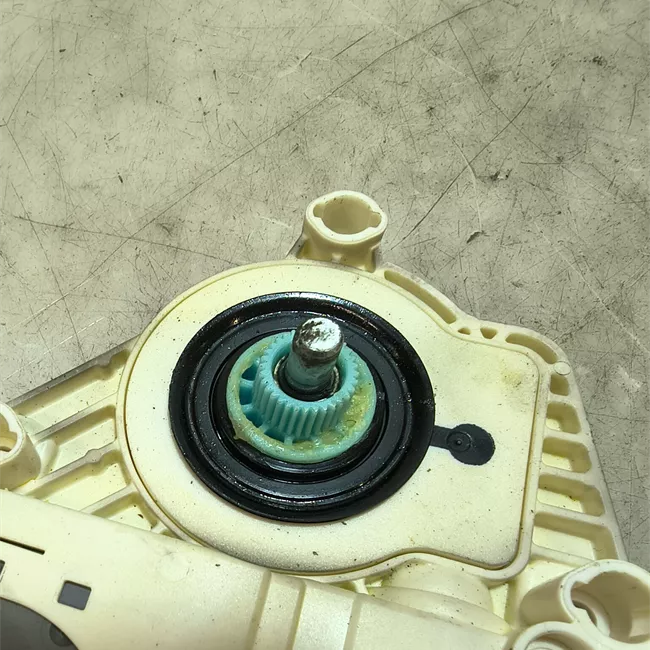 Motorino alzacristallo porta anteriore sinistro t. 6A999999<