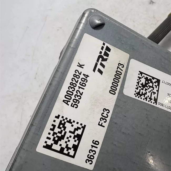 Servosterzo elettronico con airbag ginocchia