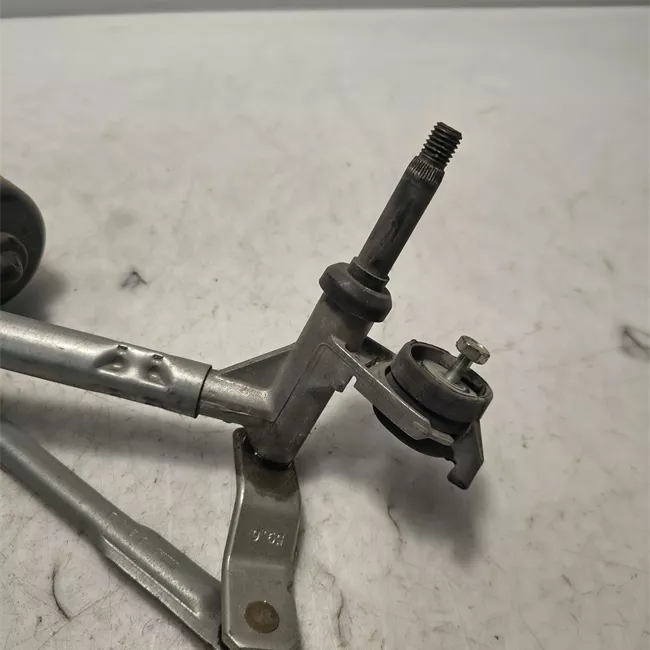 Meccanismo tergiparabrezza con motorino