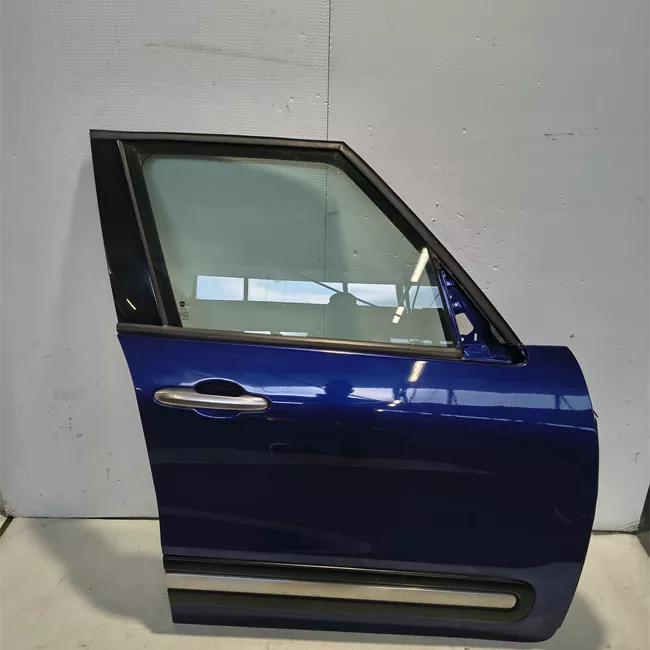 Porta anteriore destra