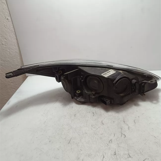Proiettore destro con cornice nera