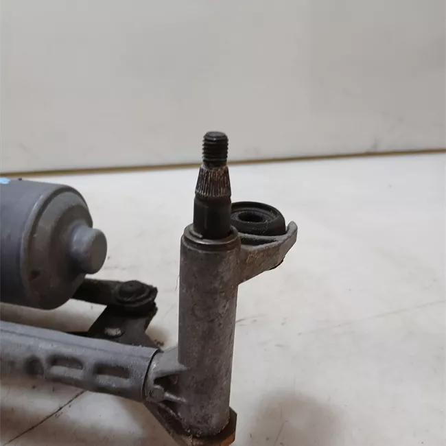 Meccanismo tergiparabrezza con motorino