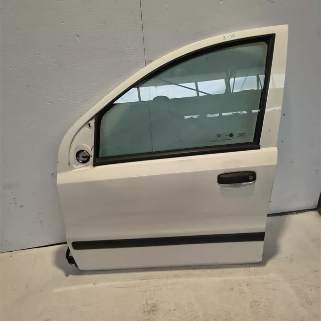 Porta anteriore sinistra