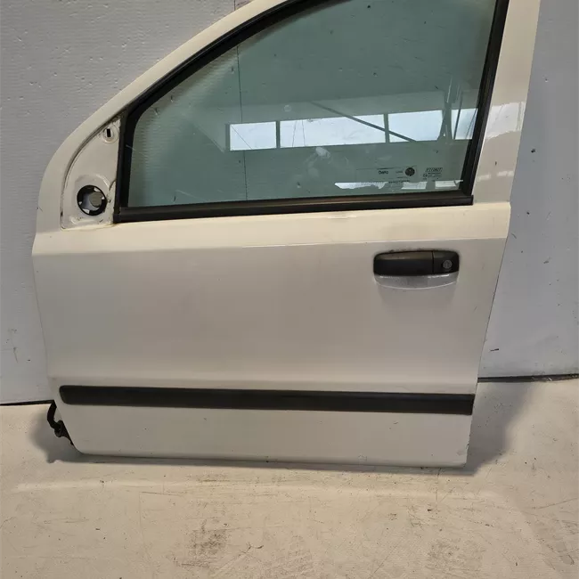 Porta anteriore sinistra