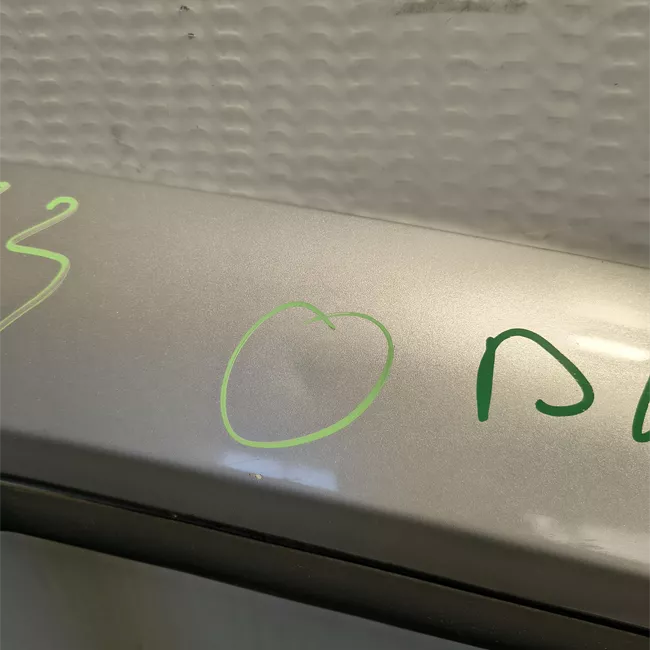 Porta anteriore destra