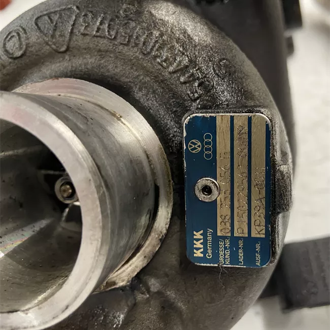 Turbocompressore con collettore scarico