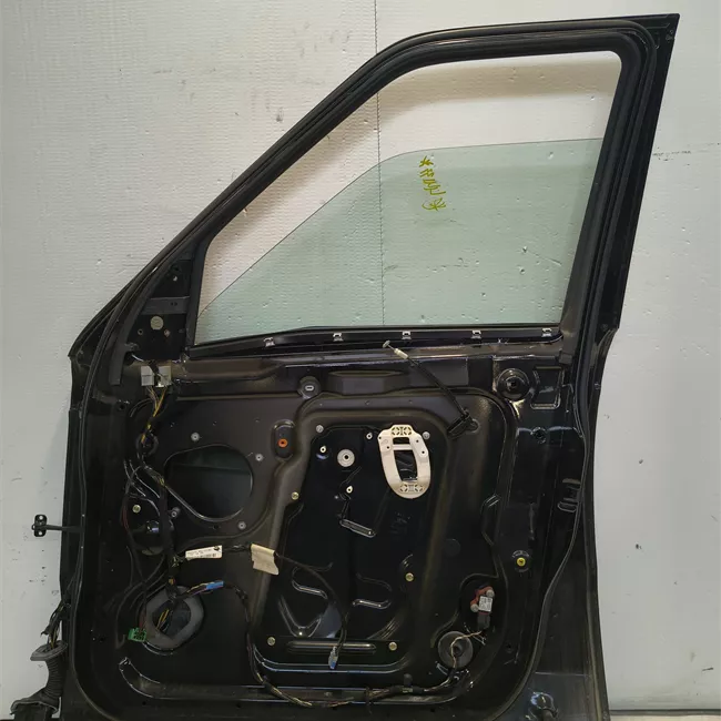 Porta anteriore destra