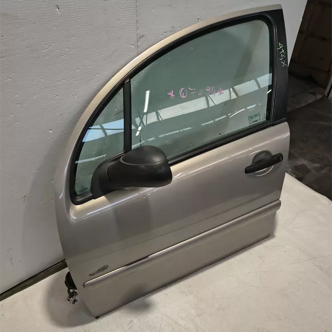 Porta anteriore sinistra