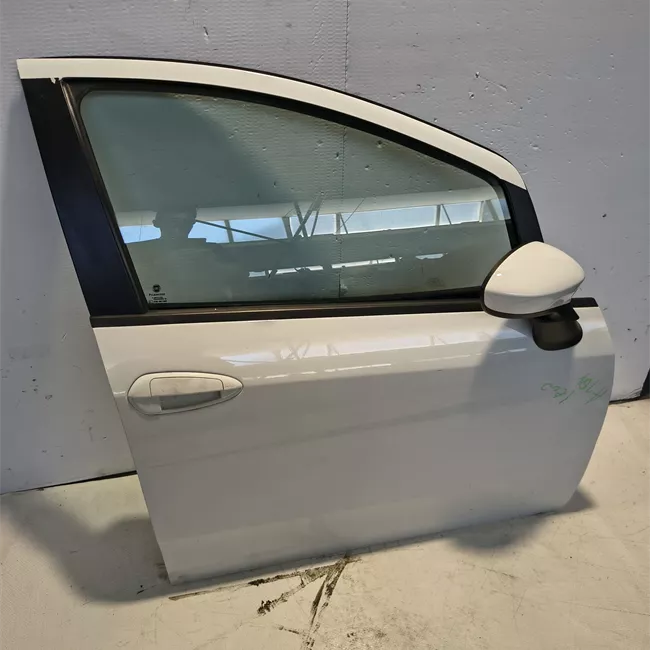 Porta anteriore destra