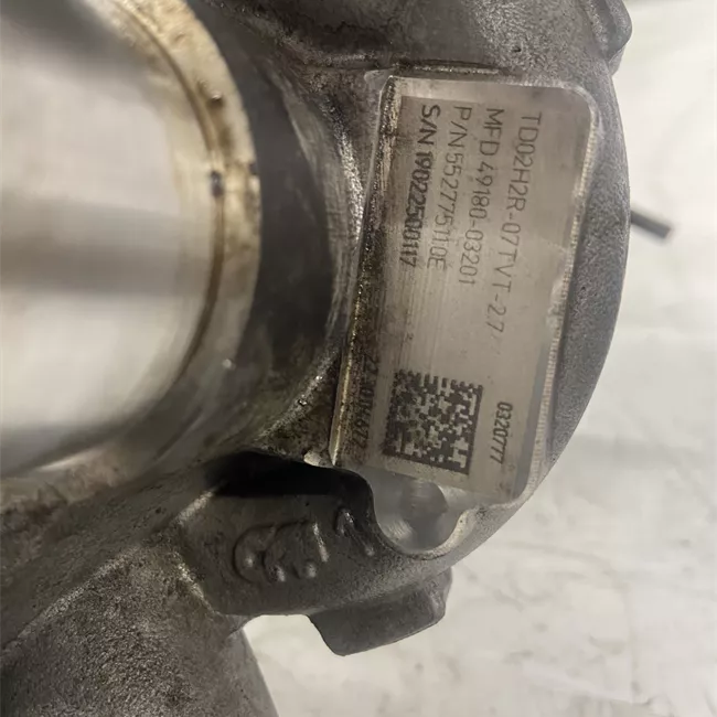Turbocompressore con collettore scarico
