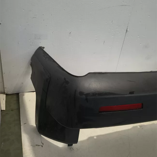 Paraurti posteriore senza sensore di parcheggio