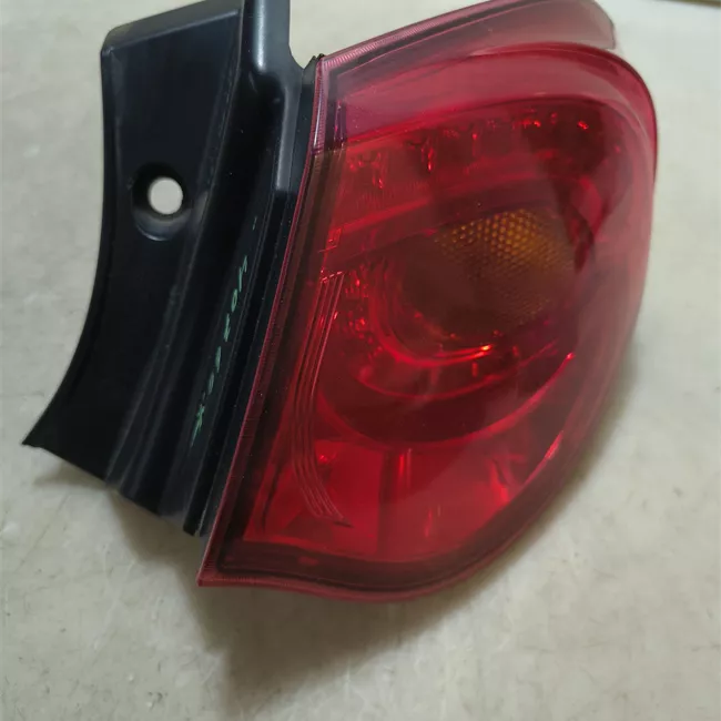Fanale posteriore parte esterno destro