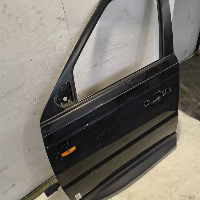 Porta anteriore sinistra