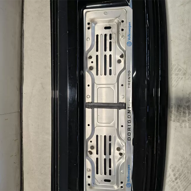 Paraurti posteriore con sensore parcheggio