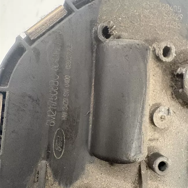 Motorino tergiparabrezza divergente destro