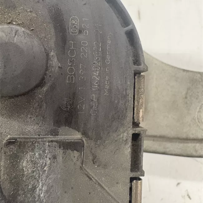 Motorino tergiparabrezza divergente destro