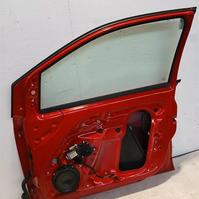 Porta anteriore destra