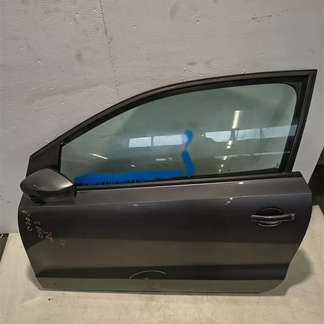 Porta anteriore sinistra