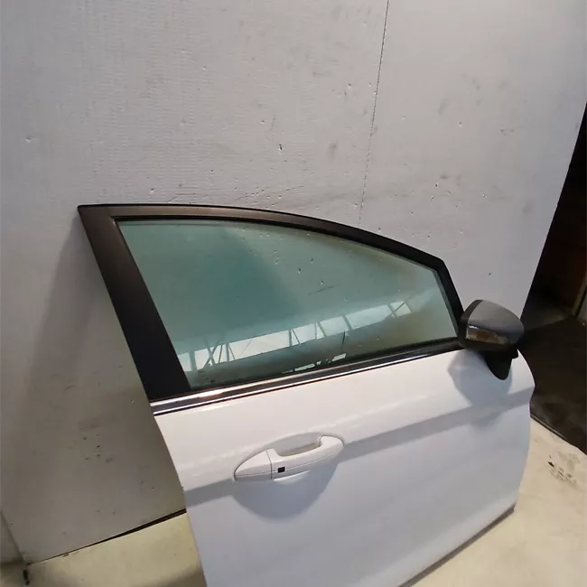 Porta anteriore destra