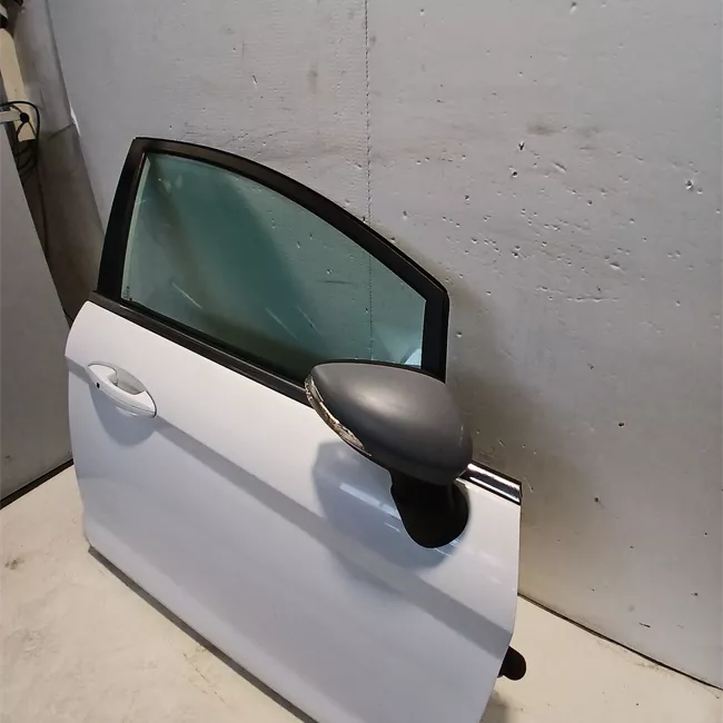 Porta anteriore destra