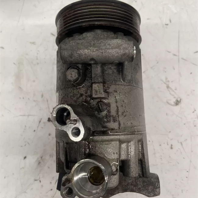 Compressore aria condizionata rotazionale