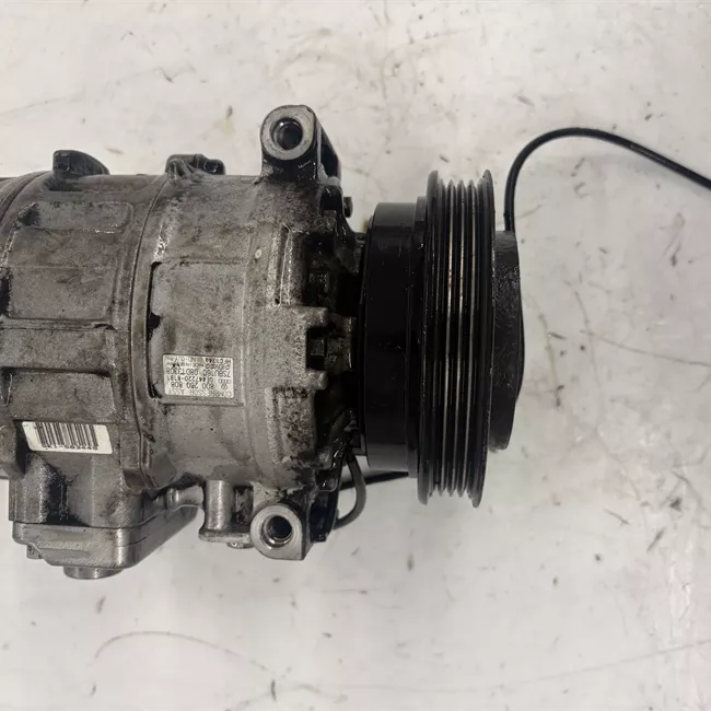 Compressore aria condizionata rotazionale