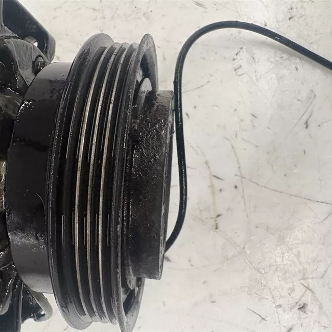 Compressore aria condizionata rotazionale