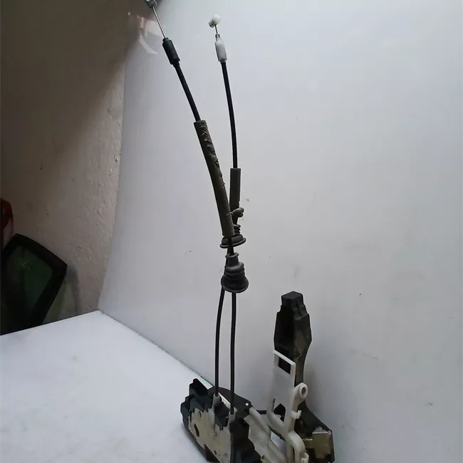 Serratura porta anteriore destra