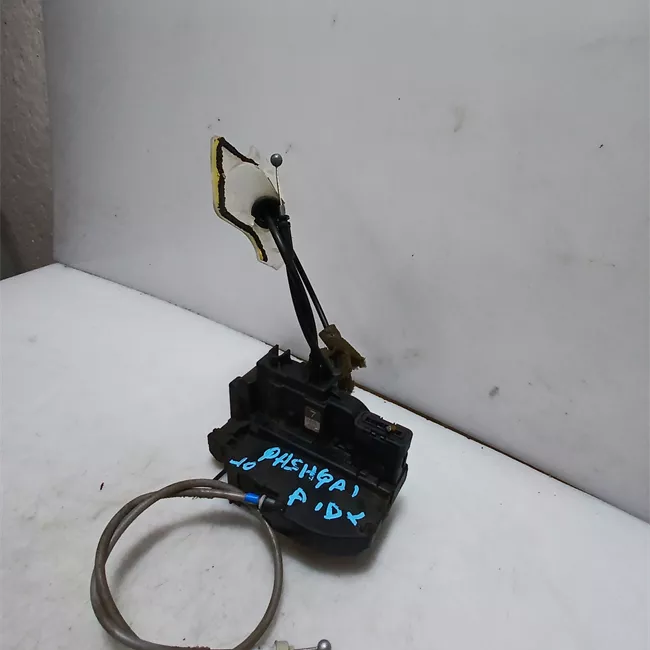 Porta anteriore destra