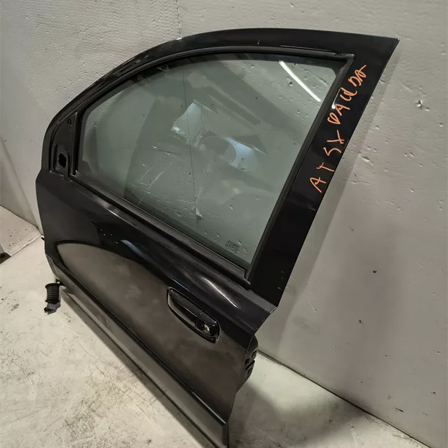 Porta anteriore sinistra