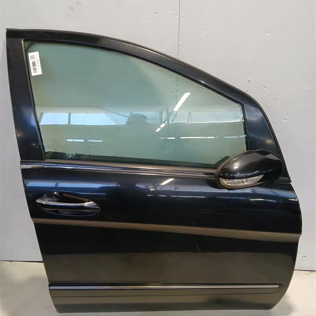 Porta anteriore destra