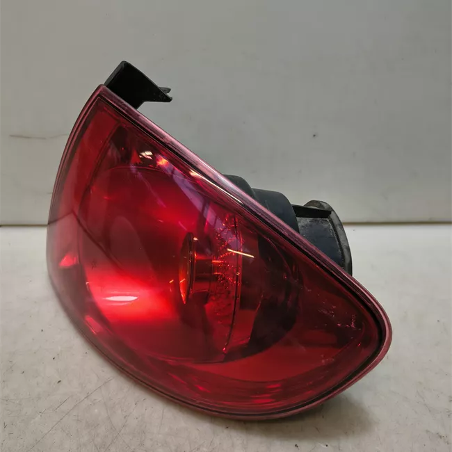 Fanale posteriore destro Nero
