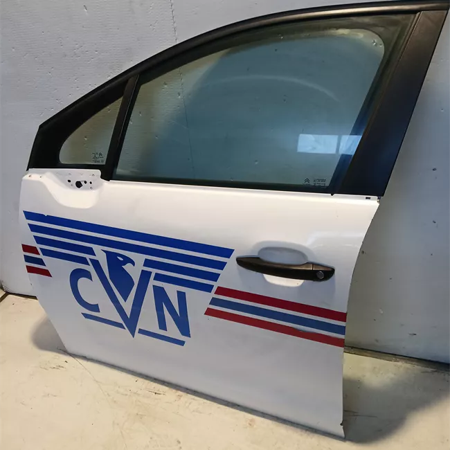 Porta anteriore sinistra